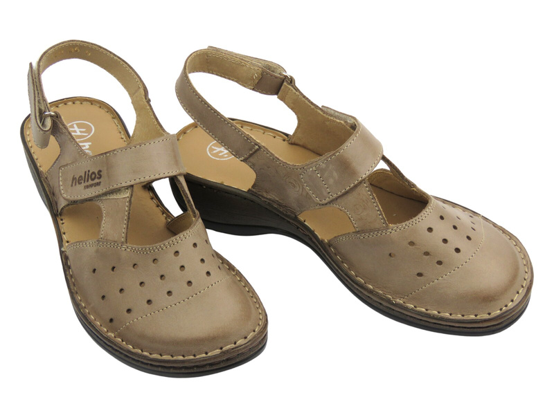 Skórzane sandały damskie na koturnie beżowe HELIOS Komfort 150