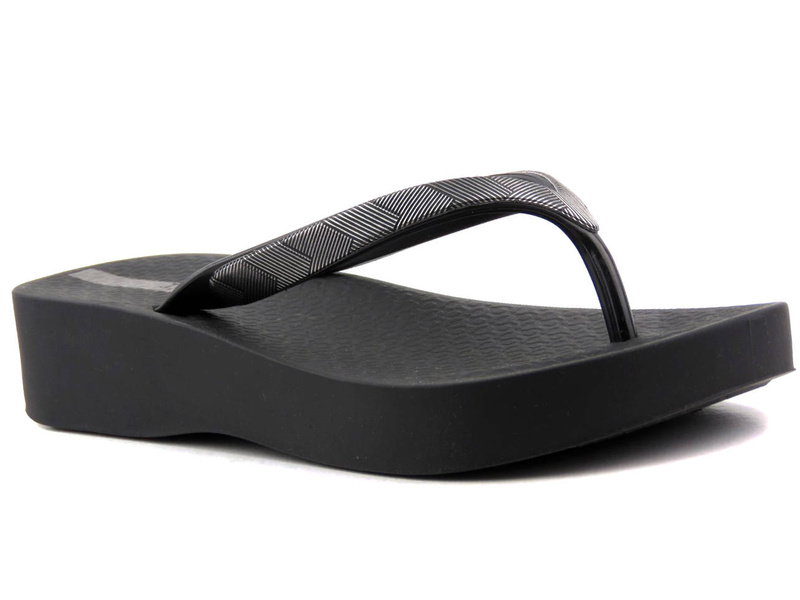 Gumowe japonki damskie na koturnie - IPANEMA 83175, czarne 