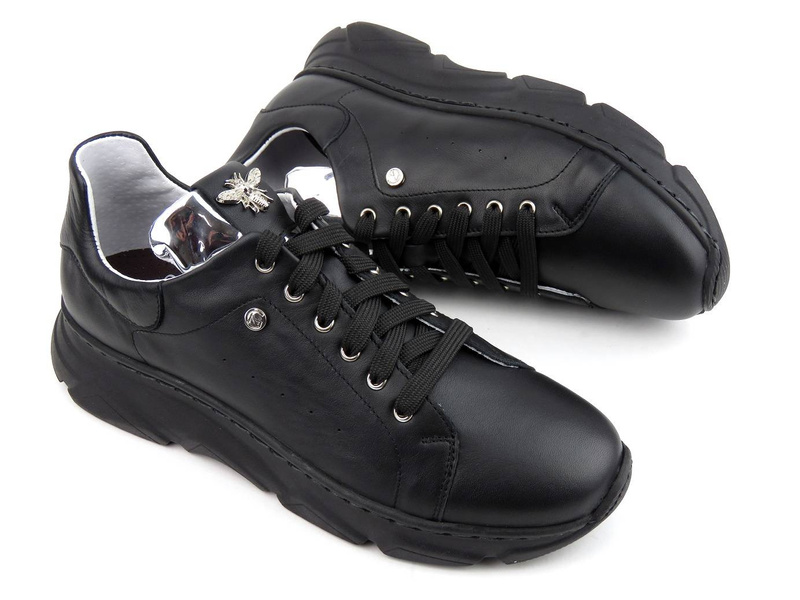 Skórzane sneakersy damskie z pszczołą na języku - NIK 05-0770, czarne