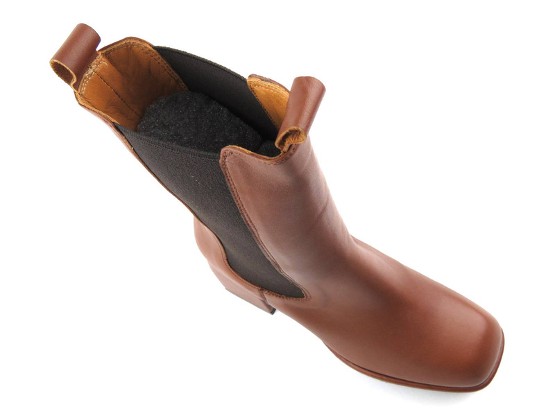 Wysokie botki damskie na platformie - VENEZIA 160W2204, brązowe