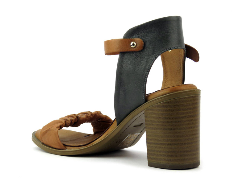 Sandały damskie na słupku - VENEZIA 030170903, brązowo-czarne