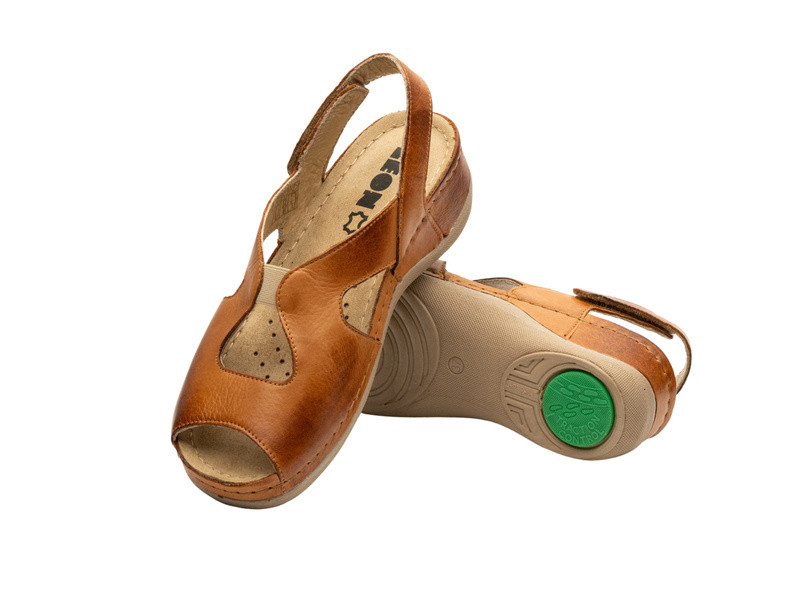 Skórzane sandały damskie brązowe Leon 924