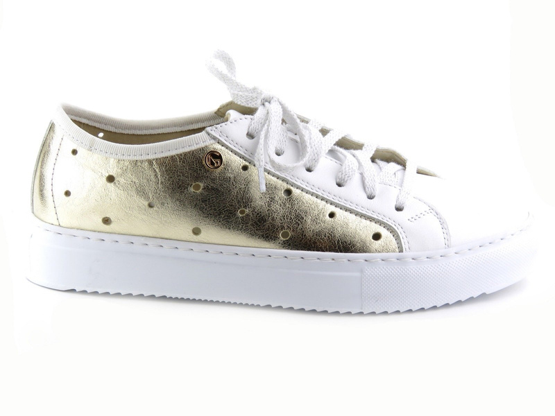 Skórzane sneakersy damskie - NIK 0473, białe ze złotem