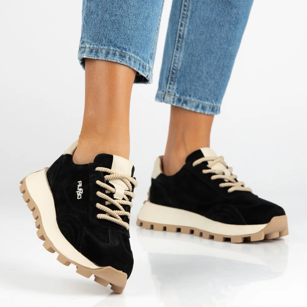 Wygodne sneakersy damskie ze skóry naturalnej zamszowej na platformie Filippo DP7498/26, czarne