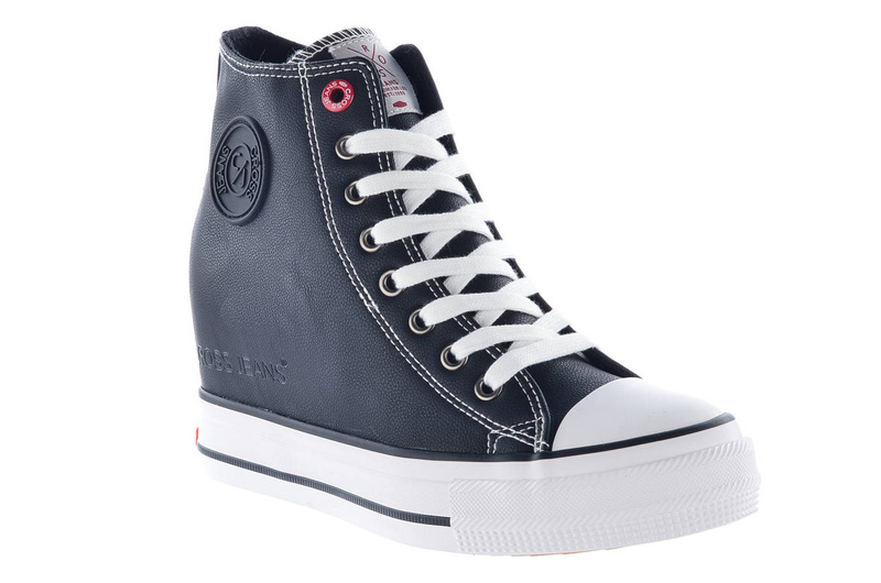 Trampki damskie na ukrytym koturnie - CROSS JEANS II2R4025, czarne
