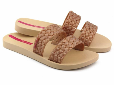Wygodne klapki damskie z plecionymi paskami - Ipanema 83243, metaliczny róż