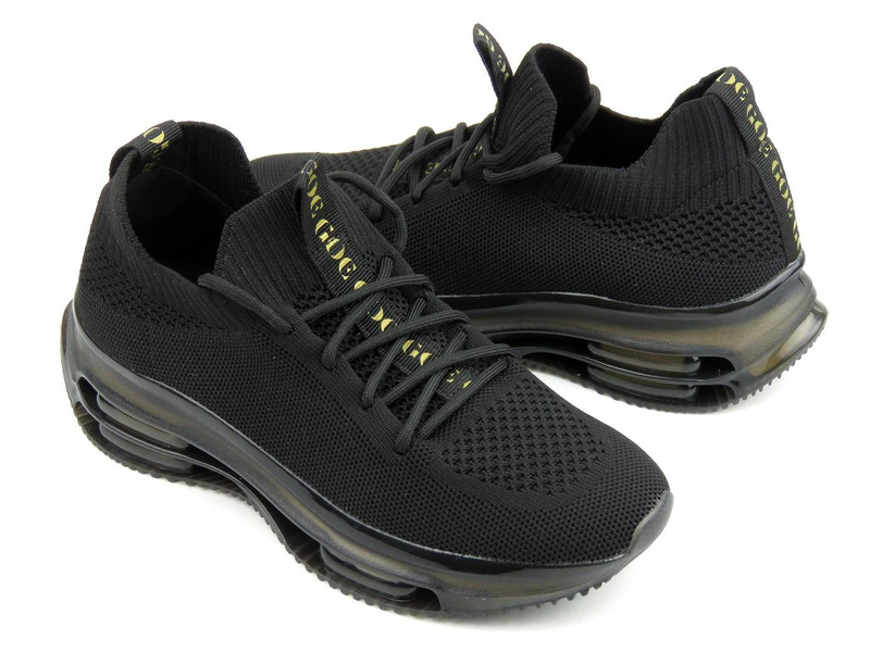 Sneakersy damskie z przewiewnej tkaniny - GOE JJ2N4080, czarne