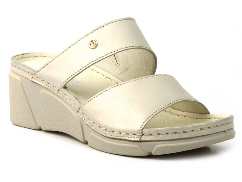 Skórzane klapki damskie na koturnie - HELIOS Komfort 119, złote