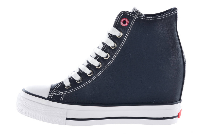Trampki damskie na ukrytym koturnie - CROSS JEANS II2R4025, czarne