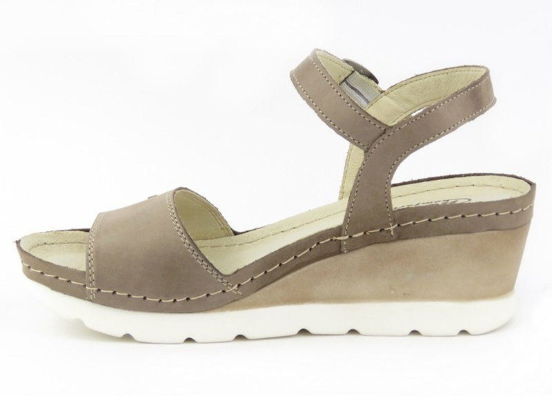 Wygodne sandały damskie na koturnie - Helios Komfort 220, beżowe