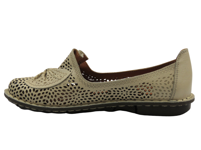 Ażurowe półbuty, mokasyny damskie - Comfortabel 830036-08, beżowe