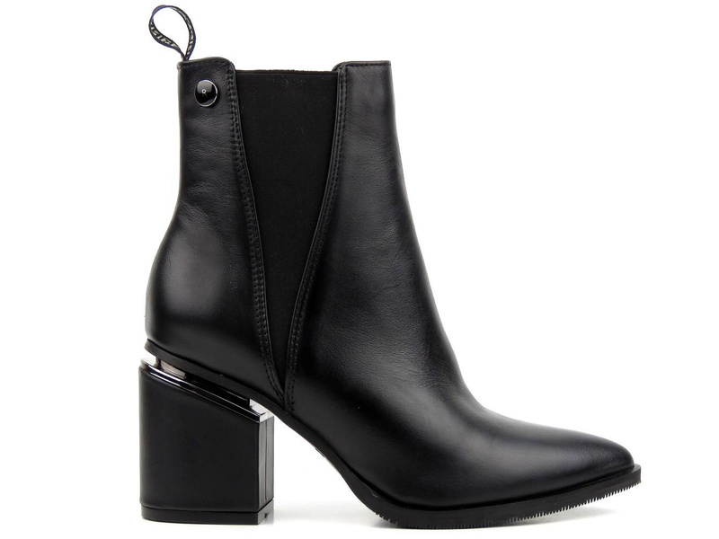 Eleganckie sztyblety damskie z noskiem w szpic - CARINII B5721, czarne