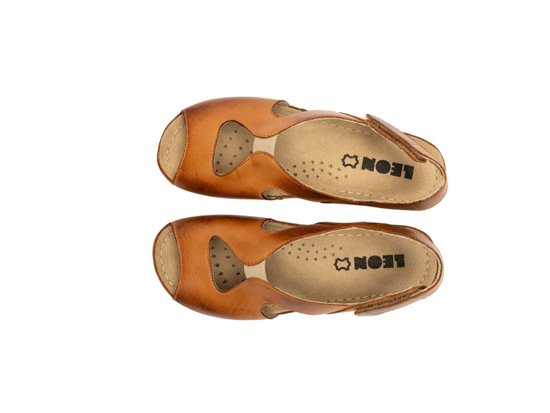 Skórzane sandały damskie brązowe Leon 924