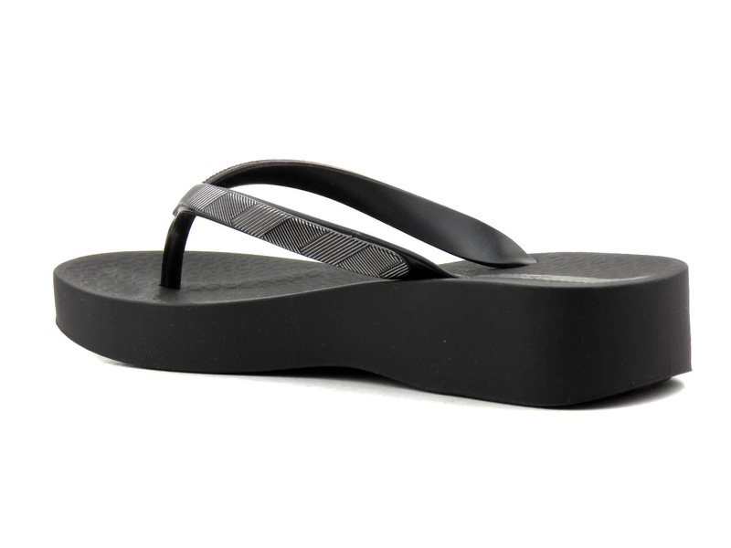 Gumowe japonki damskie na koturnie - IPANEMA 83175, czarne 