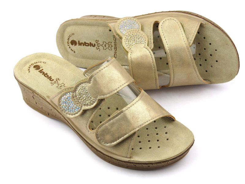 Klapki damskie z paskami na rzep - INBLU 26-75, piaskowe