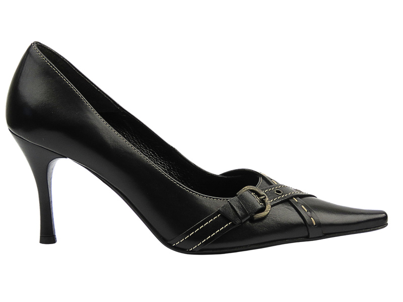 Skórzane czółenka damskie na szpilce - But-S B637A, czarne