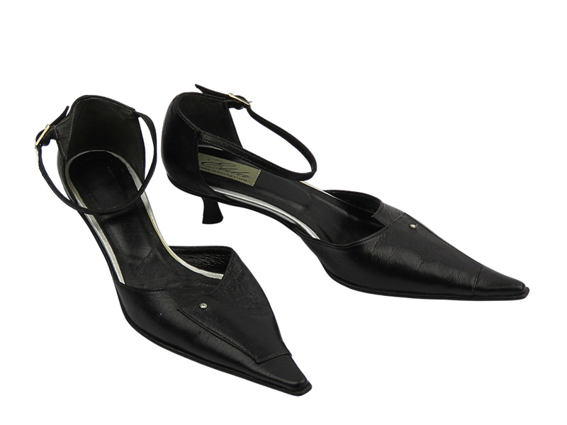 Skórzane czółenka damskie czarne na szpilce ELDA 409