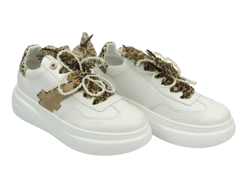 Sportowe buty damskie na platformie - CheBello 4713, białe w panterkę , skórzane