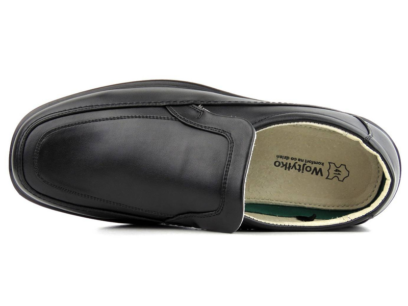 Wygodne półbuty męskie polskiej marki WOJTYŁKO 18022C, czarne