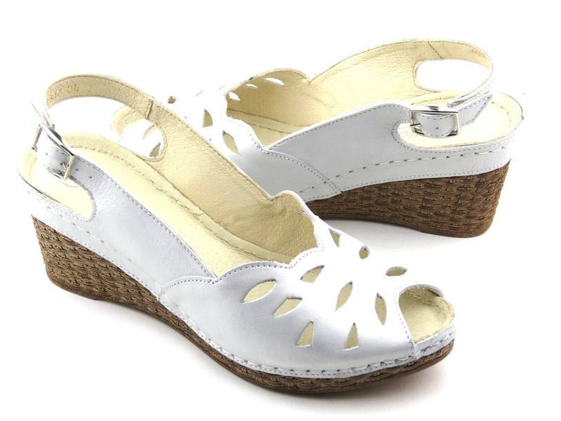 Wygodne sandały damskie na koturnie - Helios Komfort 4007, srebrne