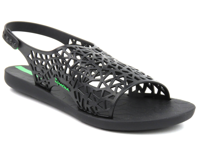 Sandały damskie z ażurową cholewką - IPANEMA 26679, czarne