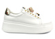 Sportowe buty damskie na platformie - CheBello 4292, białe