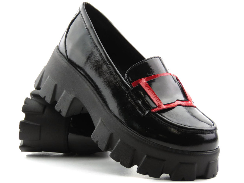 Lakierowane lordsy damskie na masywnej podeszwie - VENEZIA 13165 COMB, czarne