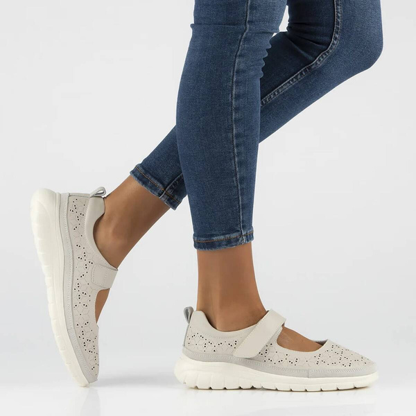 Ażurowe półbuty damskie na rzep - Filippo DP6073/24, beżowe