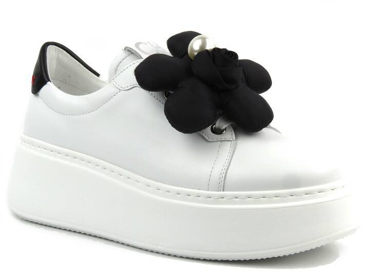 Sportowe buty damskie na platformie - CheBello 4366, białe