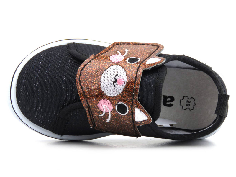 Wygodne trampki dziecięce z kotkiem na cholewce - AXIM 22102, czarne