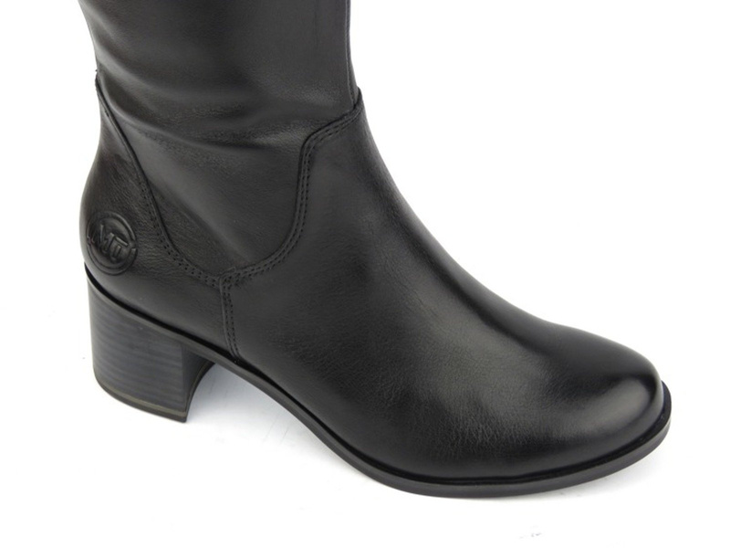 Skórzane kozaki damskie na klocku Marco Tozzi 25525