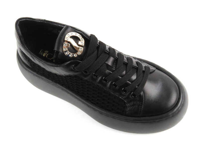 Skórzane buty damskie na platformie - Carinii B9405, czarne