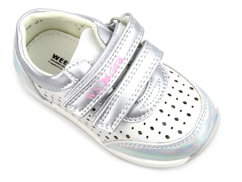 Sneakersy dziecięce z wycięciami w cholewce - WEESTEP R817633315, srebrne