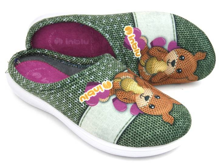 Kapcie damskie na prezent - INBLU CAMILLE, zielone z wiewiórką