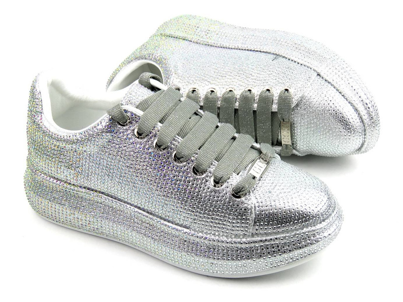 Sneakersy damskie pokryte cekinami - GOE JJ2N4048, srebrne