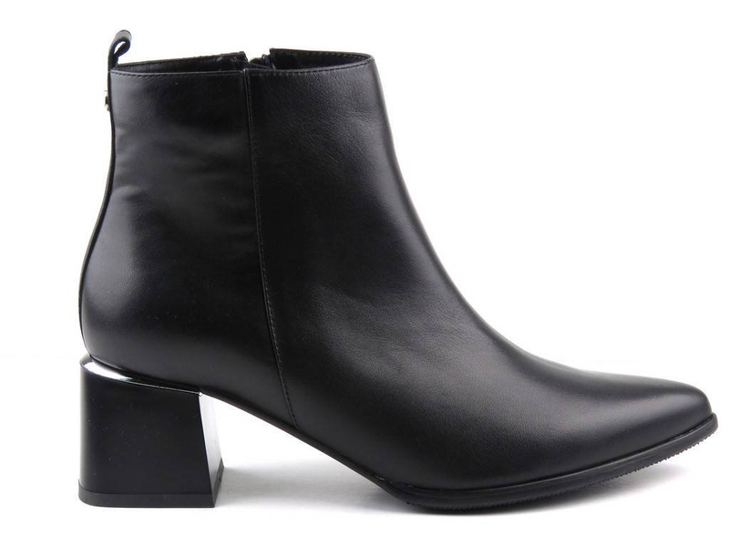 Eleganckie botki damskie z noskiem w szpic - Kotyl 4703, czarne