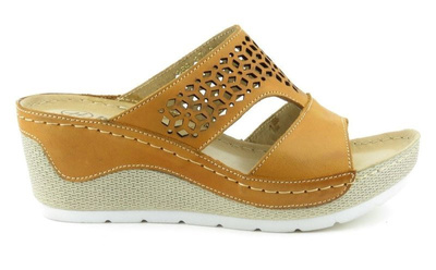 Skórzane klapki damskie na koturnie - Helios Komfort 269, jasnobrązowe