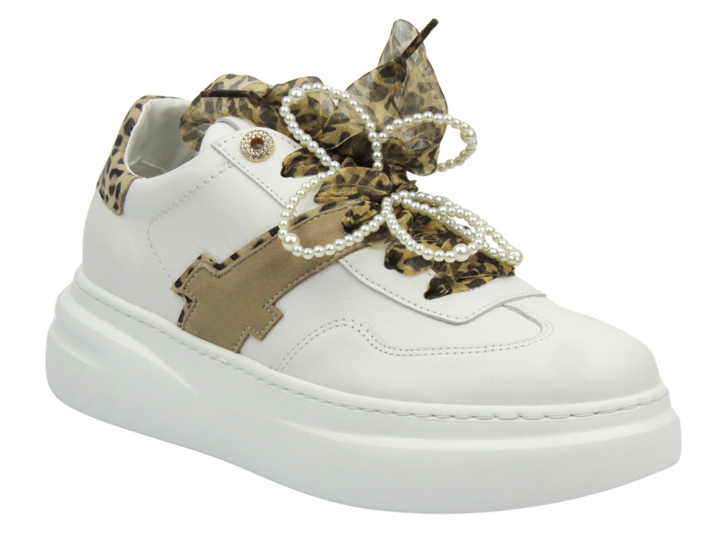 Sportowe buty damskie na platformie - CheBello 4713, białe w panterkę , skórzane