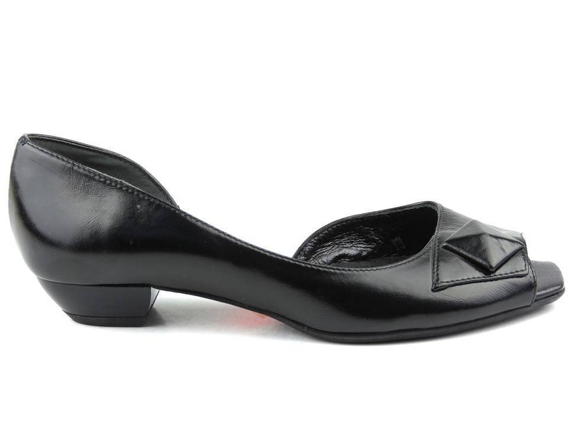 Skórzane, niskie czółenka KOTYL 095, czarne