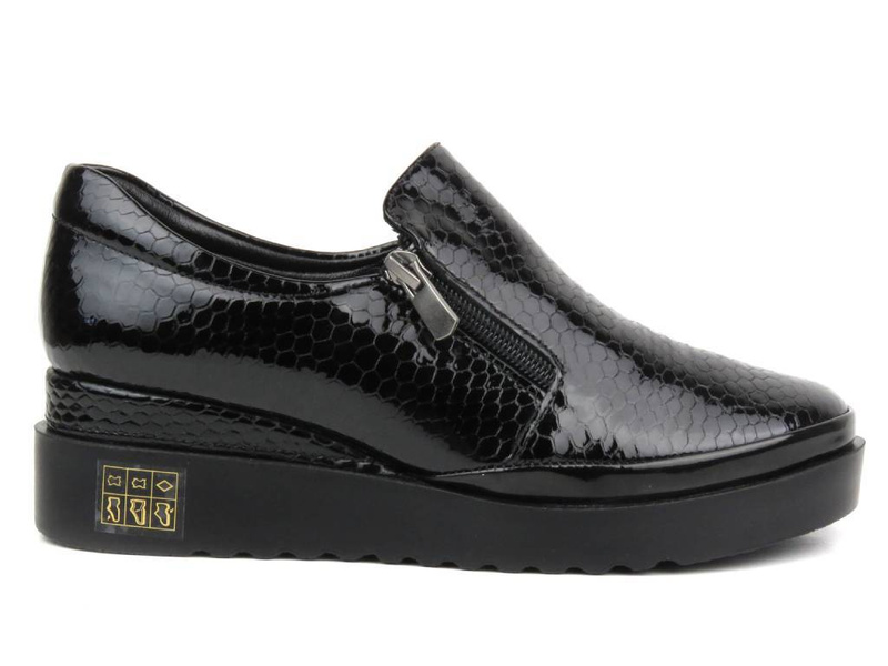 Półbuty damskie ze skóry naturalnej lakierowane - VENEZIA 020018, czarne