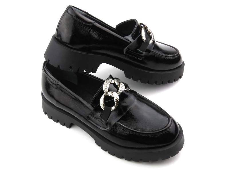 Lordsy damskie ze skóry lakierowanej - VENEZIA 041247R658, czarne