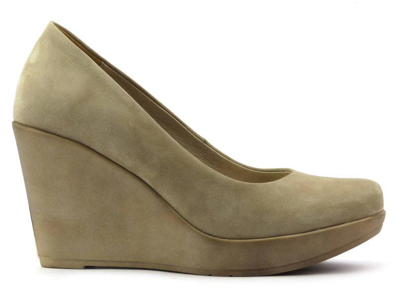 Wygodne czółenka na koturnie - Karino 1224/001, beżowe