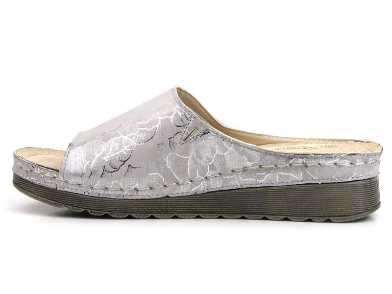 Klapki damskie z ozdobną cholewką - SKOTNICKI KL-3-0531, srebrne