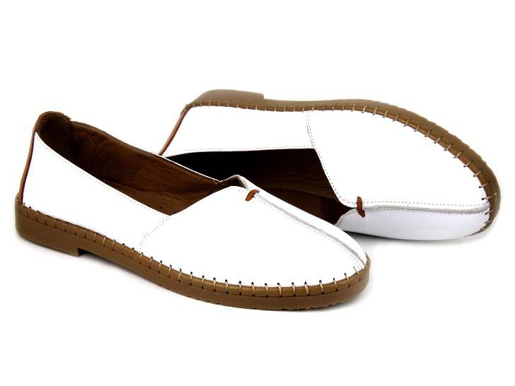 Skórzane półbuty, loafersy damskie - MANITU 840080-03, białe