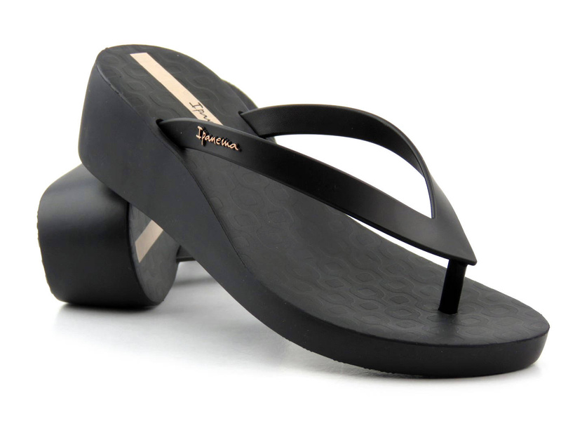 Japonki damskie na koturnie - IPANEMA 26748, czarne