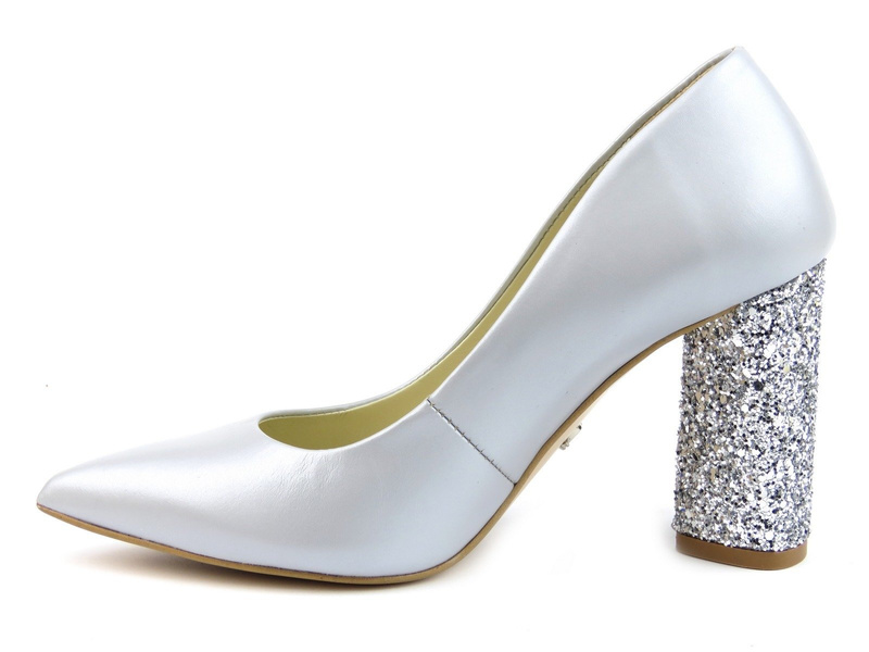 Eleganckie czółenka na brokatowym słupku - Kordel 1648, srebrne