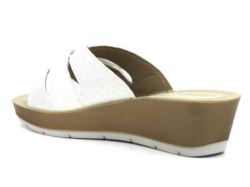 Klapki damskie na koturnie - INBLU RN-10, białe