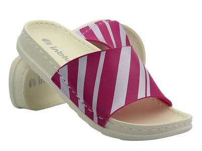 Gumowe klapki damskie  różowe Inblu UF-08