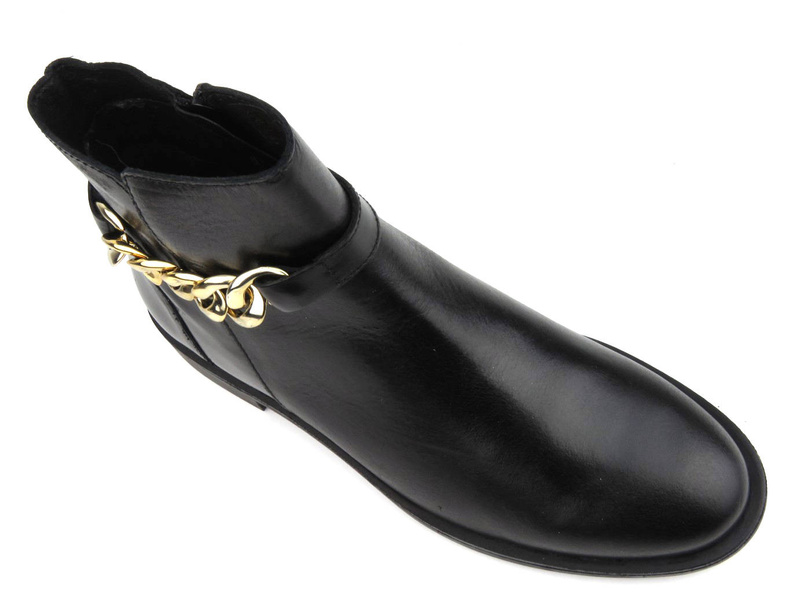 Płaskie botki damskie zdobione łańcuchem - VENEZIA 7735638 SIER NER, czarne