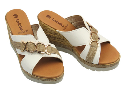 Klapki damskie na koturnie białe INBLU FG-40